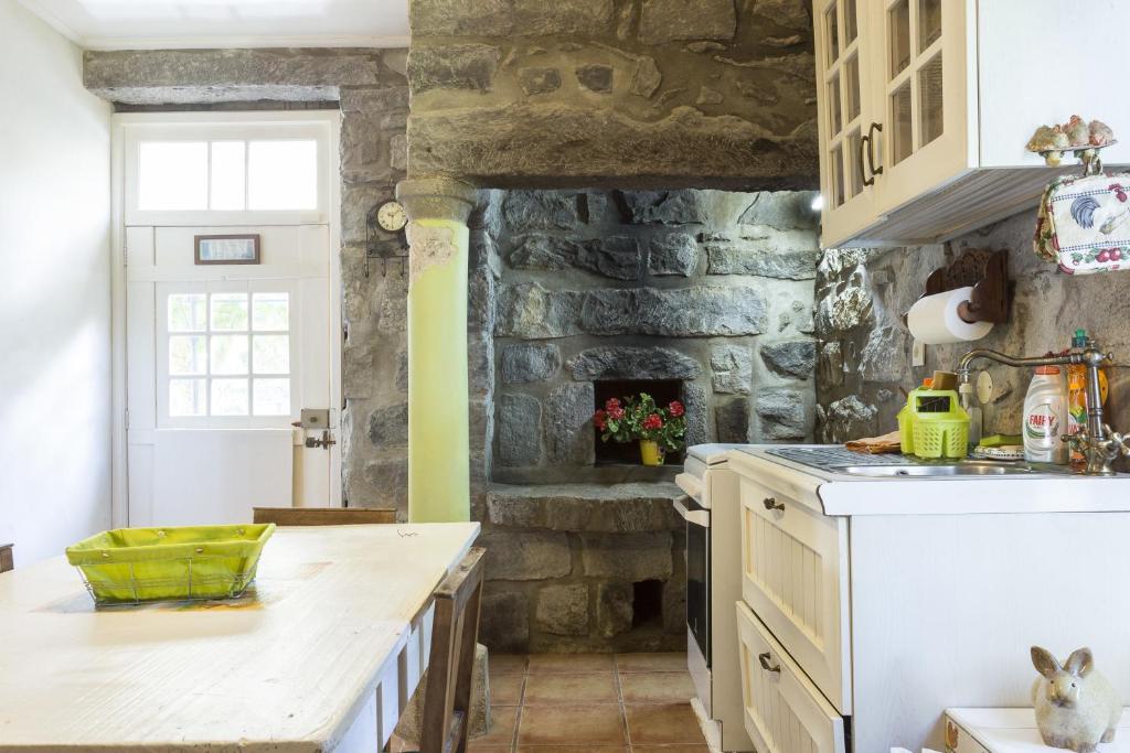 Casa dos Platanos-Family Home room 5